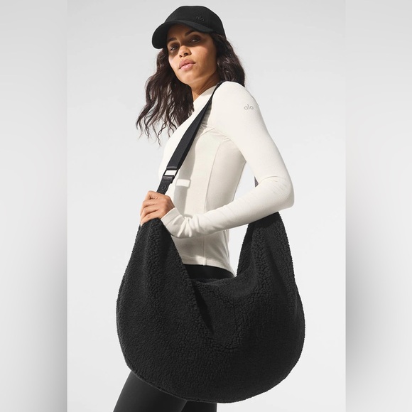 ALO Yoga Handbags - ALO Yoga Om the Go Sling Bag Black